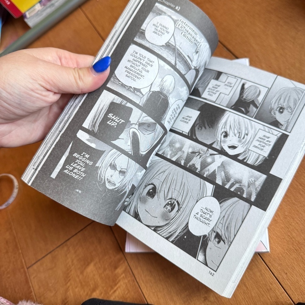 Oshi no Ko Manga Volumes 1 and 2 - Picture 4 of 4